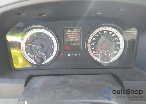 2014 Ram 1500 Tradesman из США, поврежденный, VIN 1C6RR6KG4ES153798